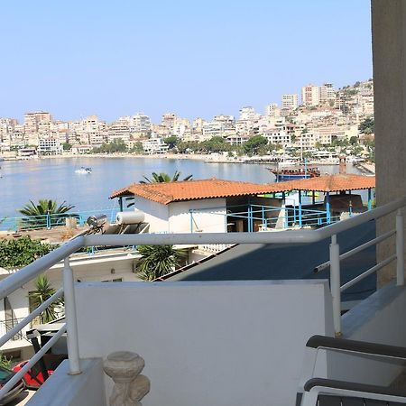 Robin Sea View Apartment Sarandë エクステリア 写真