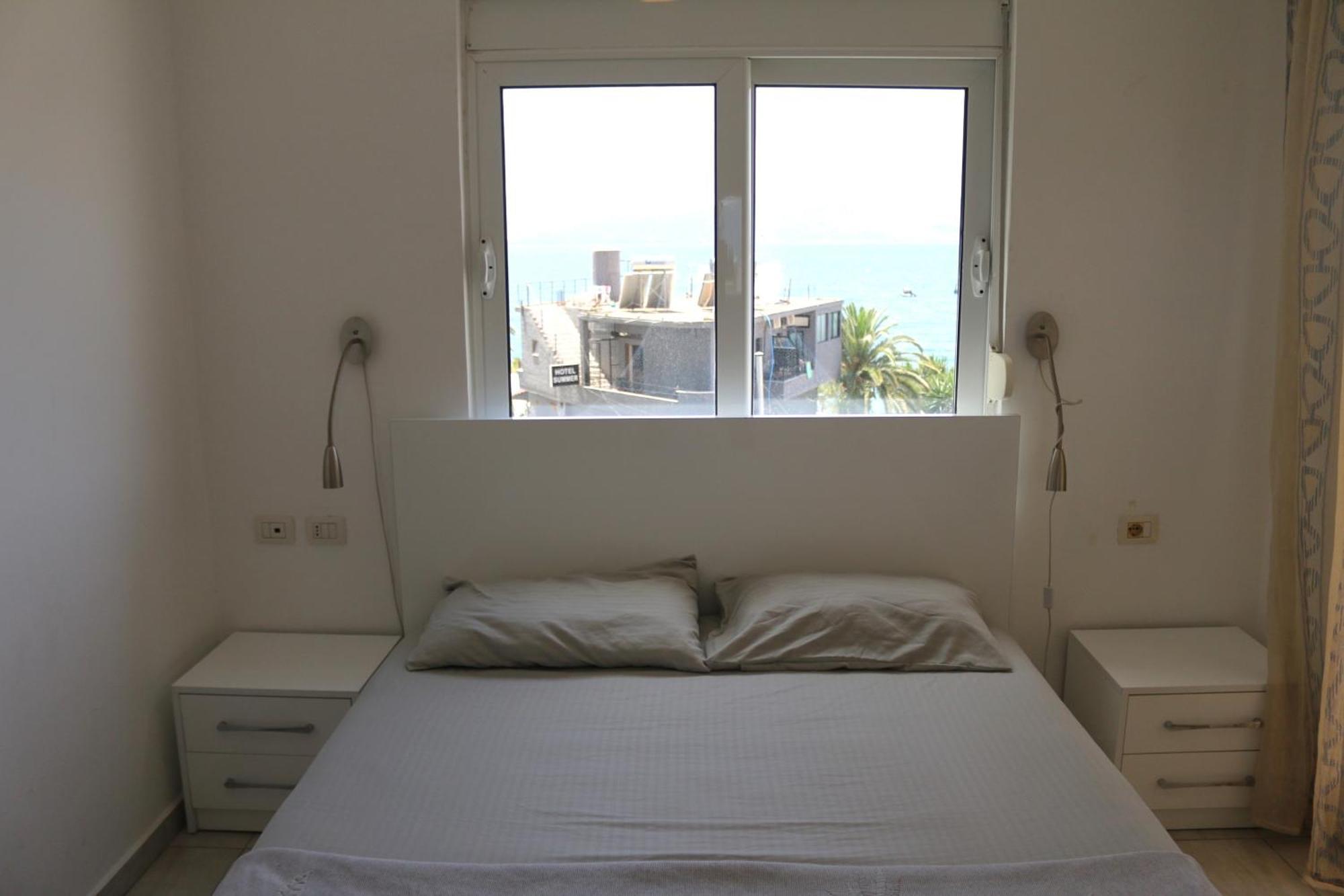 Robin Sea View Apartment Sarandë エクステリア 写真