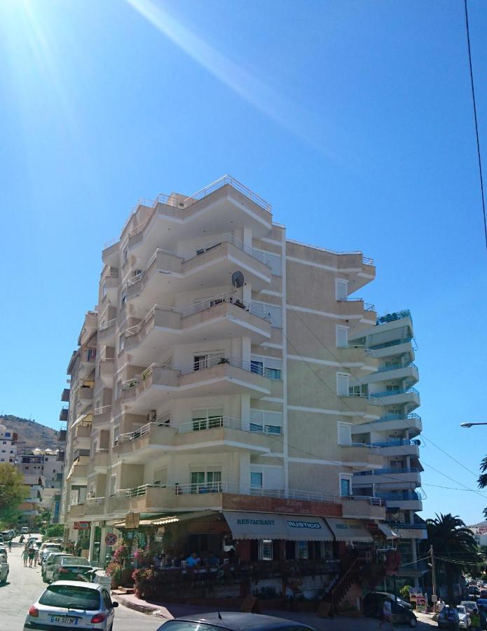 Robin Sea View Apartment Sarandë エクステリア 写真